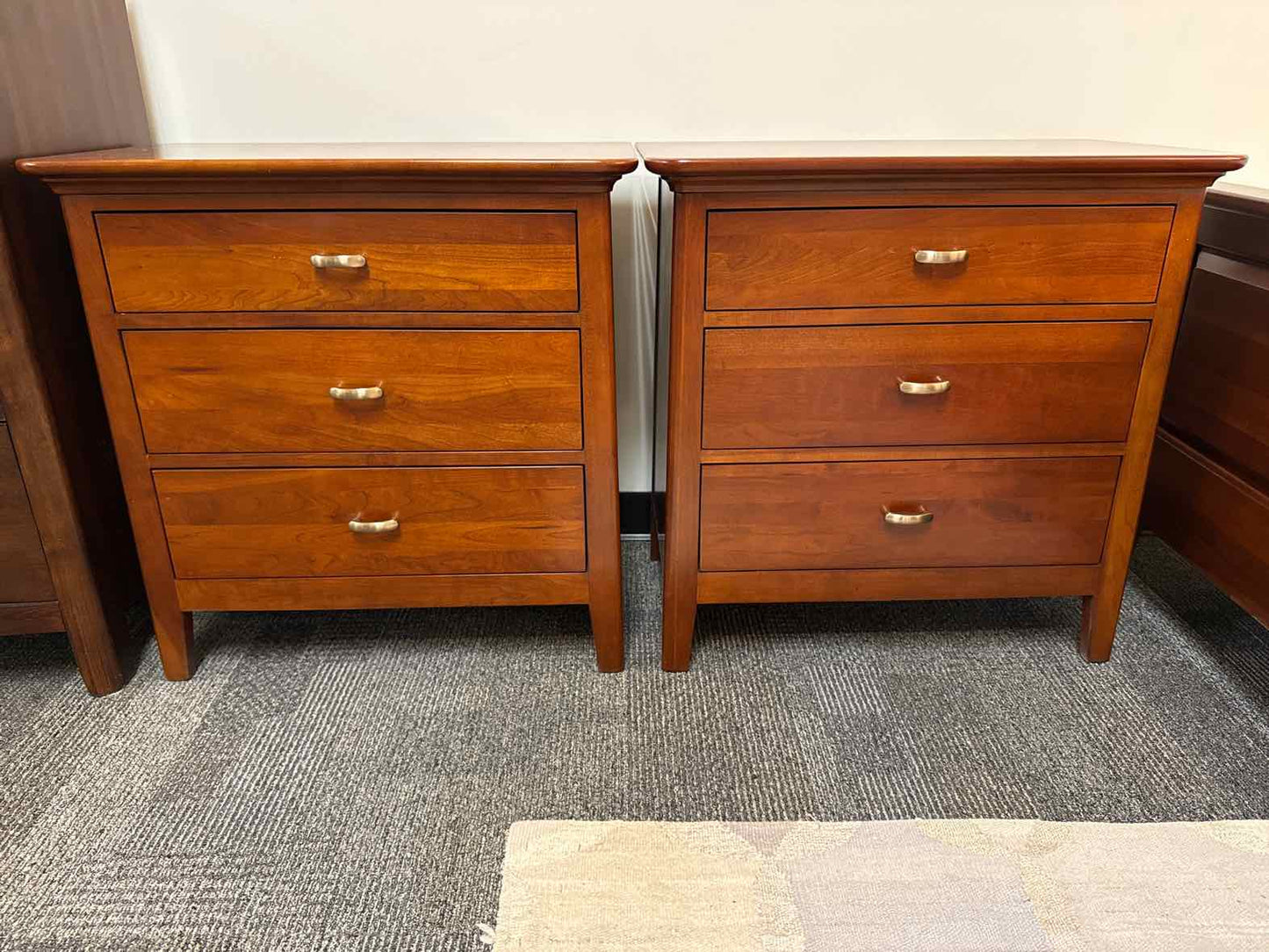 Kincaid Pair of 'Park' Cherry Nightstands