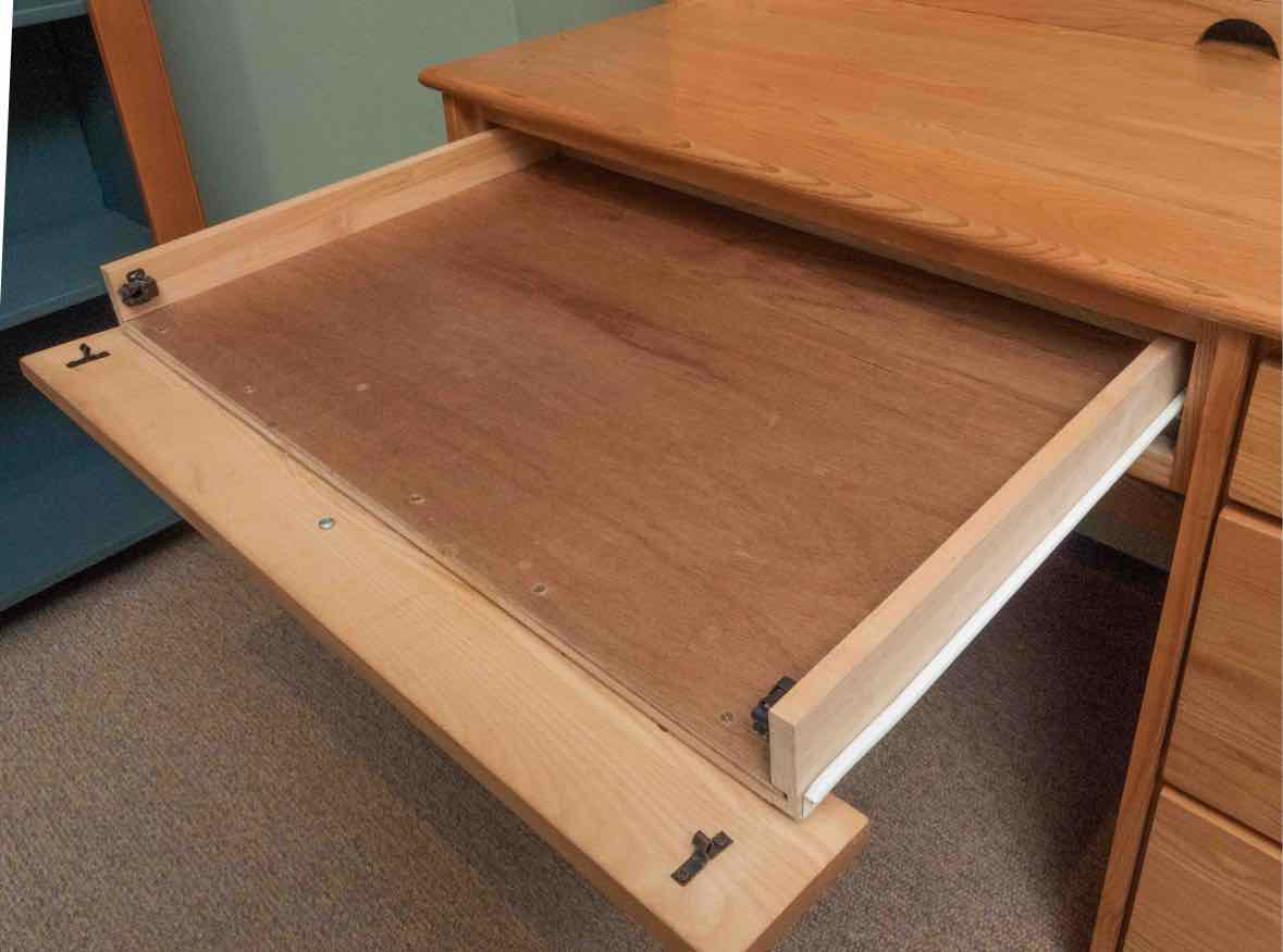 Oak 4 Drawer Desk & Hutch Top