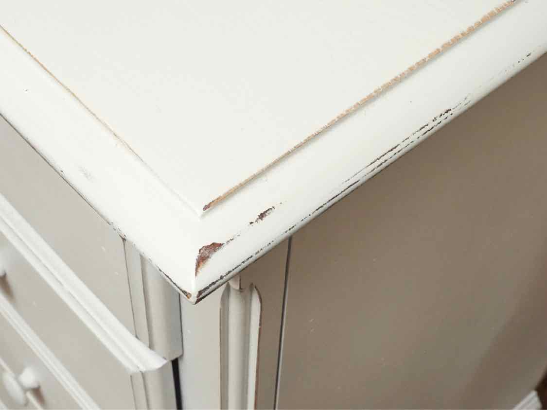 Arctic White Finish Distressed 8 Drawer Dresser