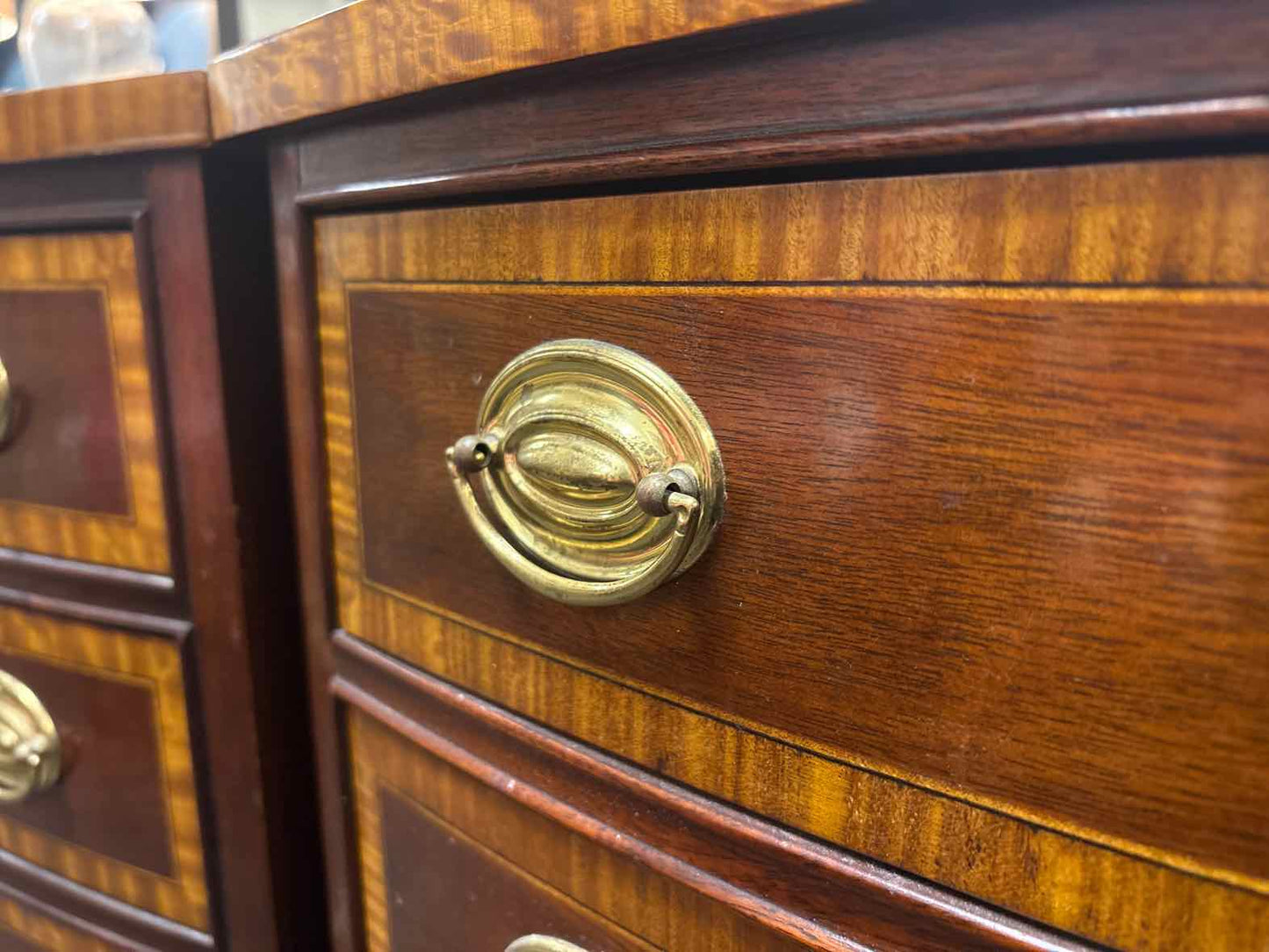 Pair of Councill Craftsman Hepplewhite 4-Drawer Chests