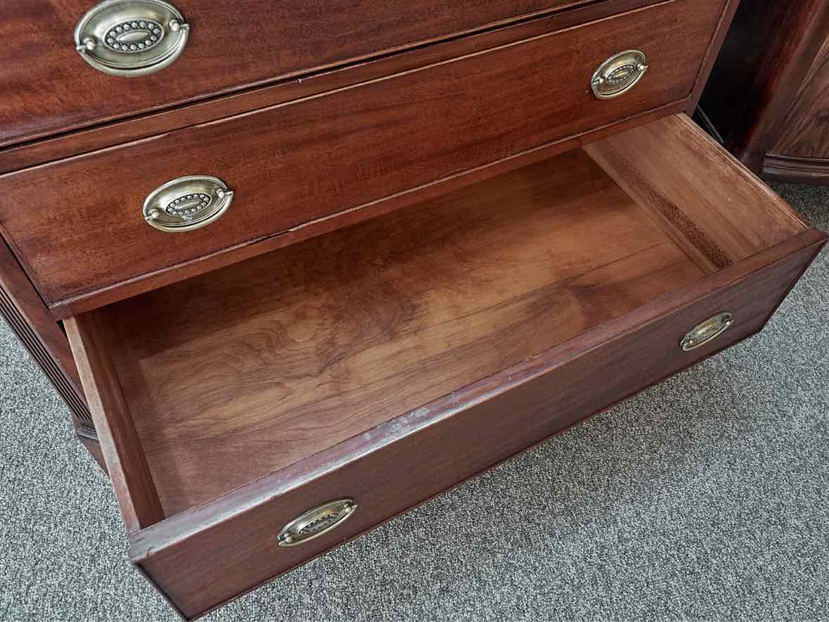 Kindel Mahogany 8 Drawer Chest on Chest
