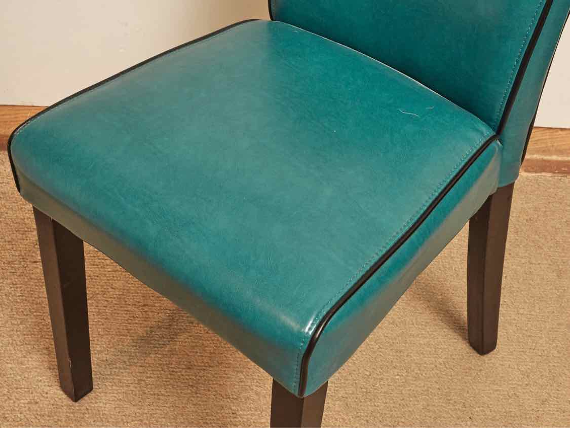 Round Black Finish Table &  4 Teal Bonded Leather Chair Set
