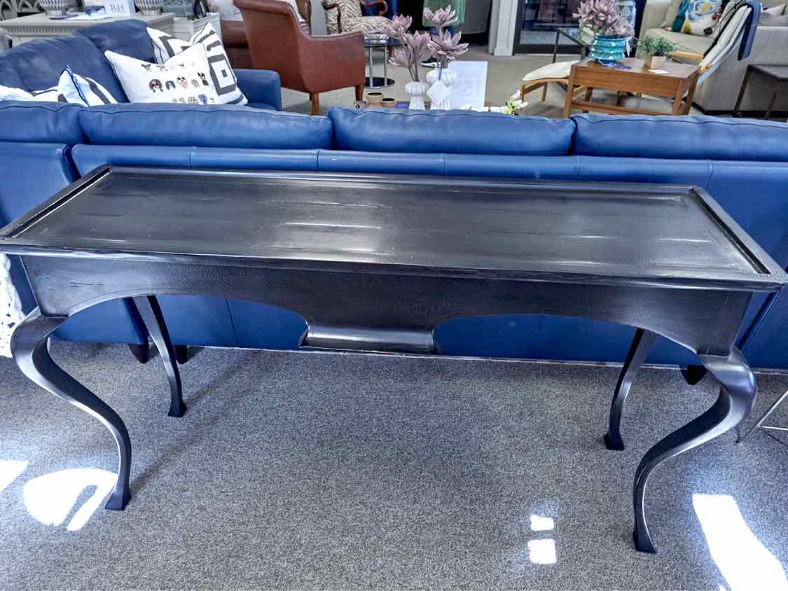 Black Crackle Finish Console with Caberiolet Legs