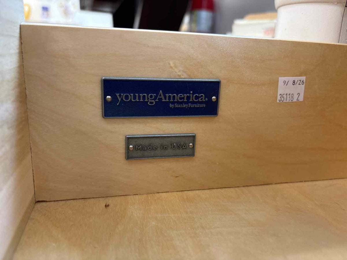 Young American 'Isabella' White Display Cabinet