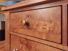 Vaughan Bassett 'Solids' Maple 5 Drawer  Chest