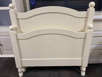 Pottery Barn Kids 'Catalina' Twin Bed in Simply White