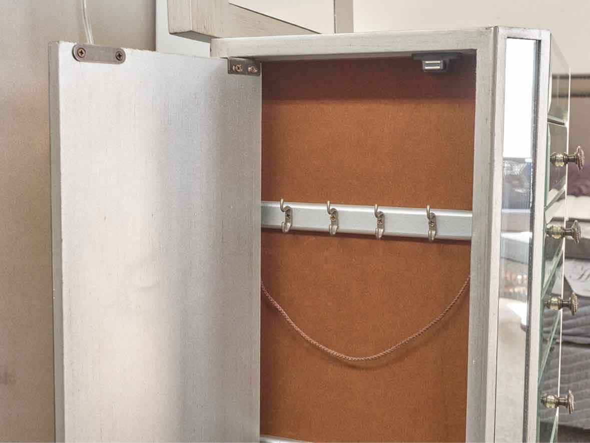 Mirrored Lift Top Jewlery Chest