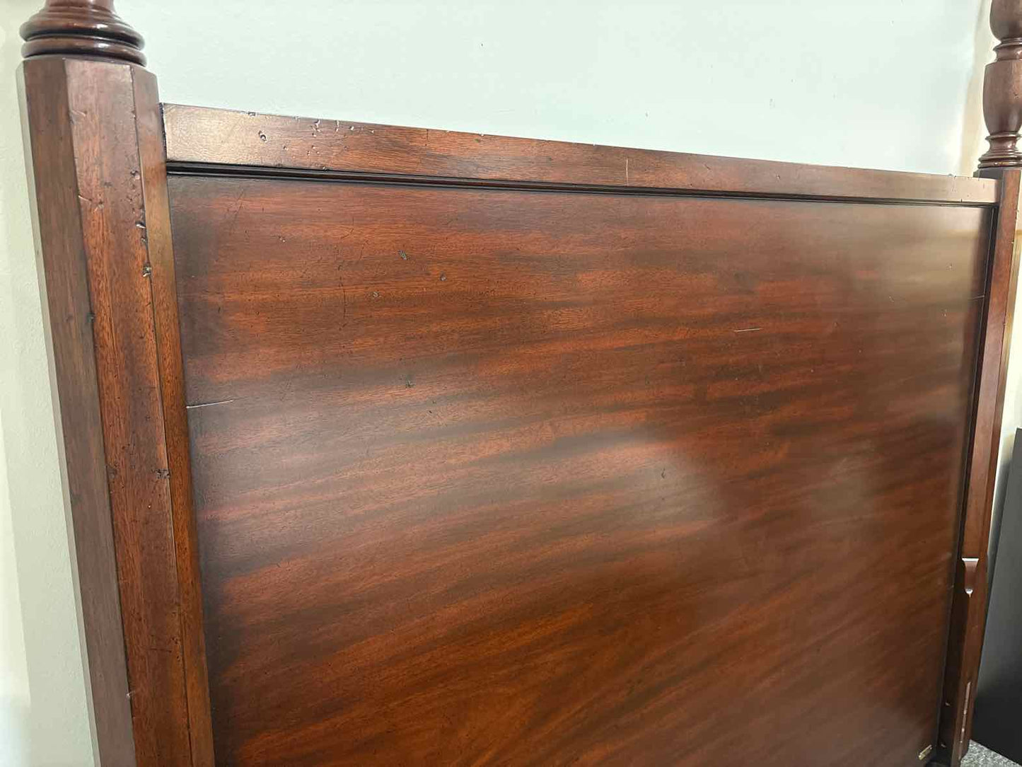 Ethan Allen Mahogany 4-Poster Queen Bed