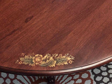 Hitchcock Round Dining Table & Set of Four Matching Chairs