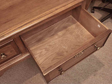 Century Furniture  Solid Oak Hunt Board  3 Drawer  Sideboard
