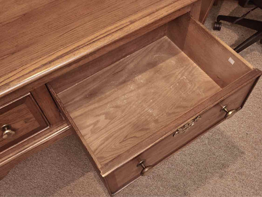 Century Furniture  Solid Oak Hunt Board  3 Drawer  Sideboard