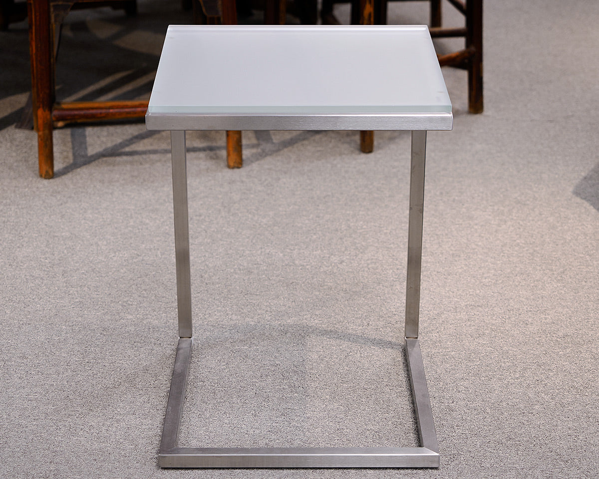 C Style Accent Table