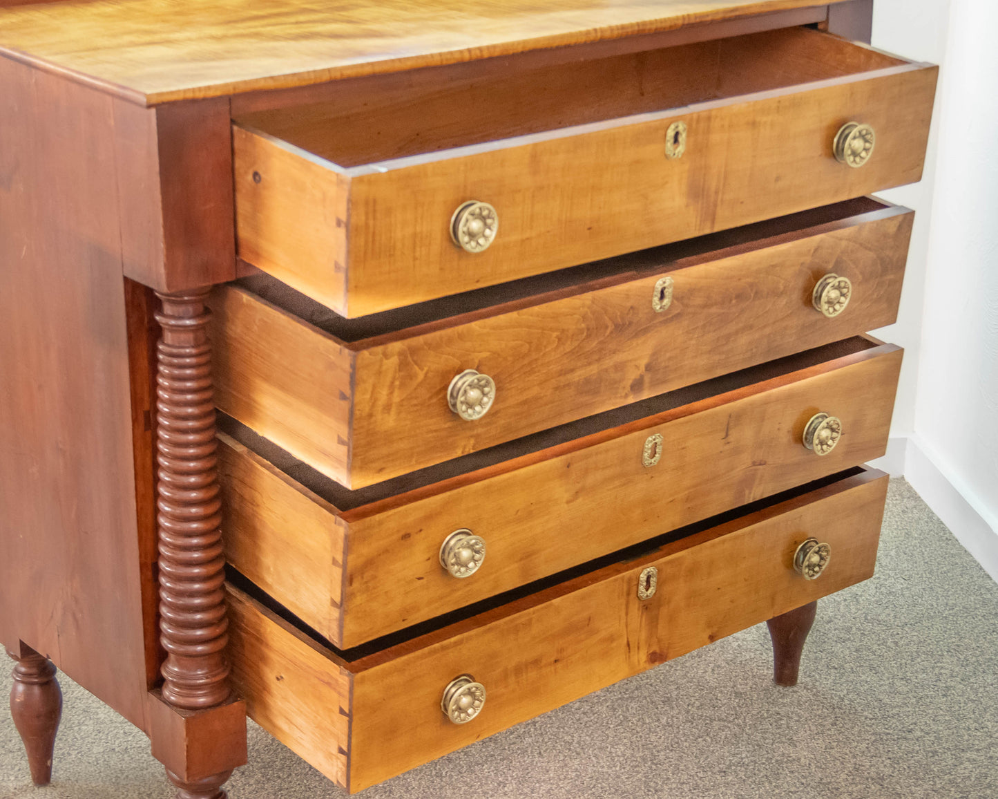 Antique Sheraton Chest in Mahogany and Tiger Maple