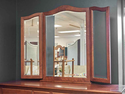 Nichols & Stone Cherry 11-Drawer Dresser with Trifold Mirror