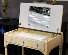 Ethan Allen Vanity Table and Chair Set