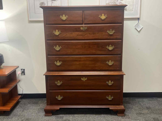 Nathan Hale Queen Anne Chest on Chest