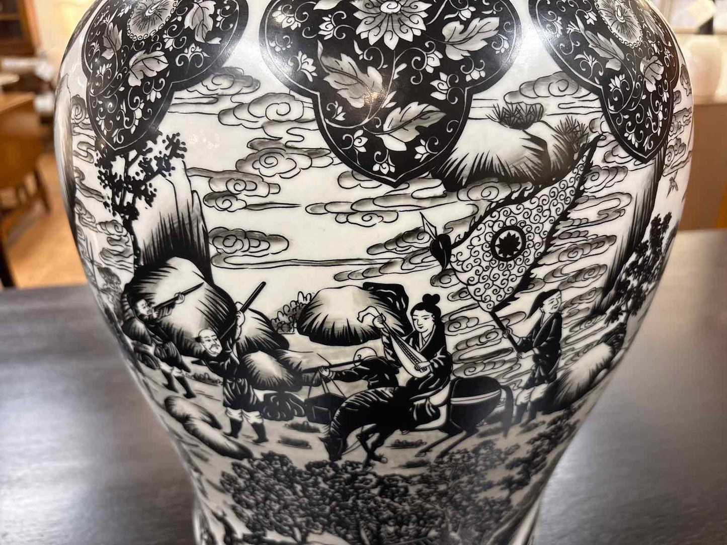 Ethan Allen 'Foo Dog' Porcelain Jar