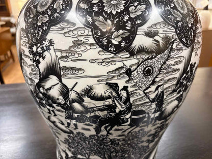 Ethan Allen 'Foo Dog' Porcelain Jar