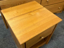 Single Drawer Oak Nightstand
