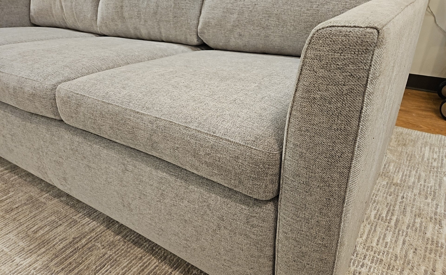 Living Spaces 'Mikayla' Queen Sleeper