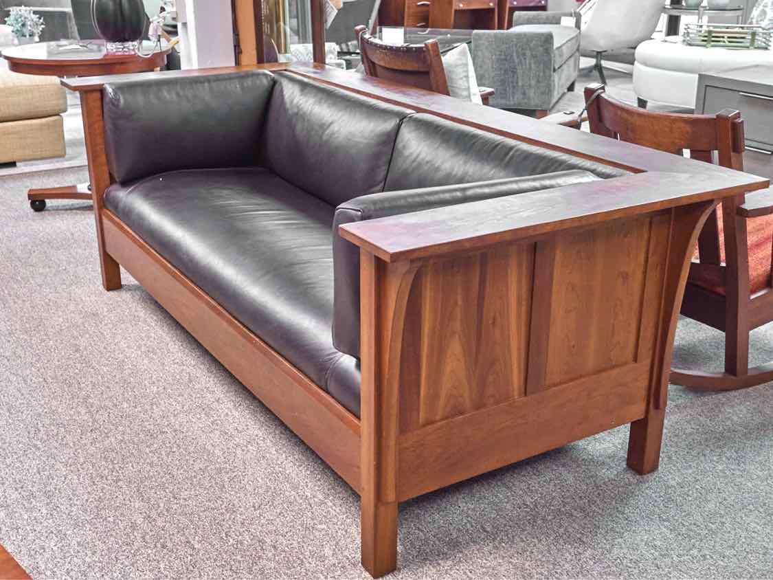 Stickley Prairie Settle 91-220 Sofa W/ Black Leather Upholstery