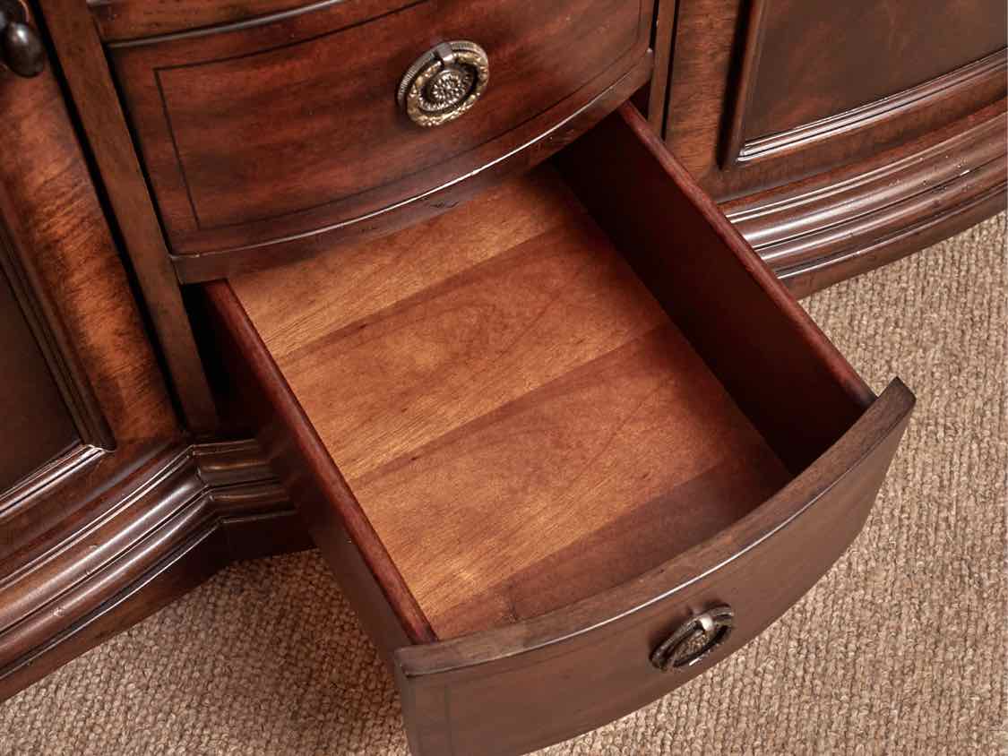 Hooker Furniture Mahogany 4 Drawer 2 Door  Sideboard