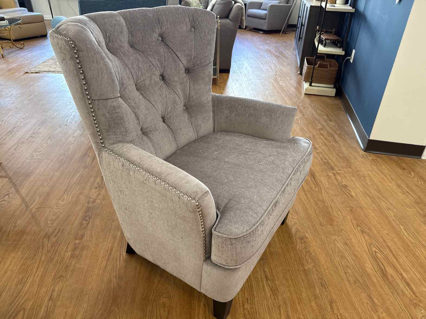 Jofran 'Bryson' Tufted Arm Chair