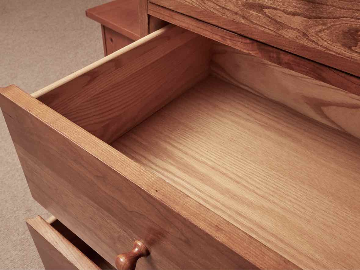 Durham  Cherry Shaker Style 7 Drawer Chest