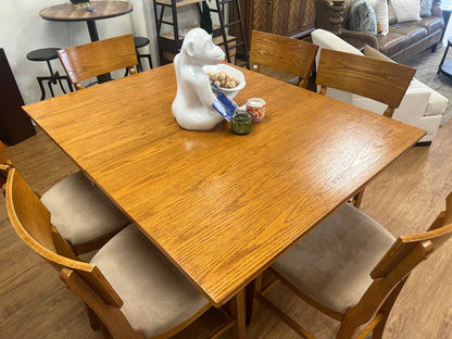 Oak Pub Table w/ Set of 6 Matching Stools