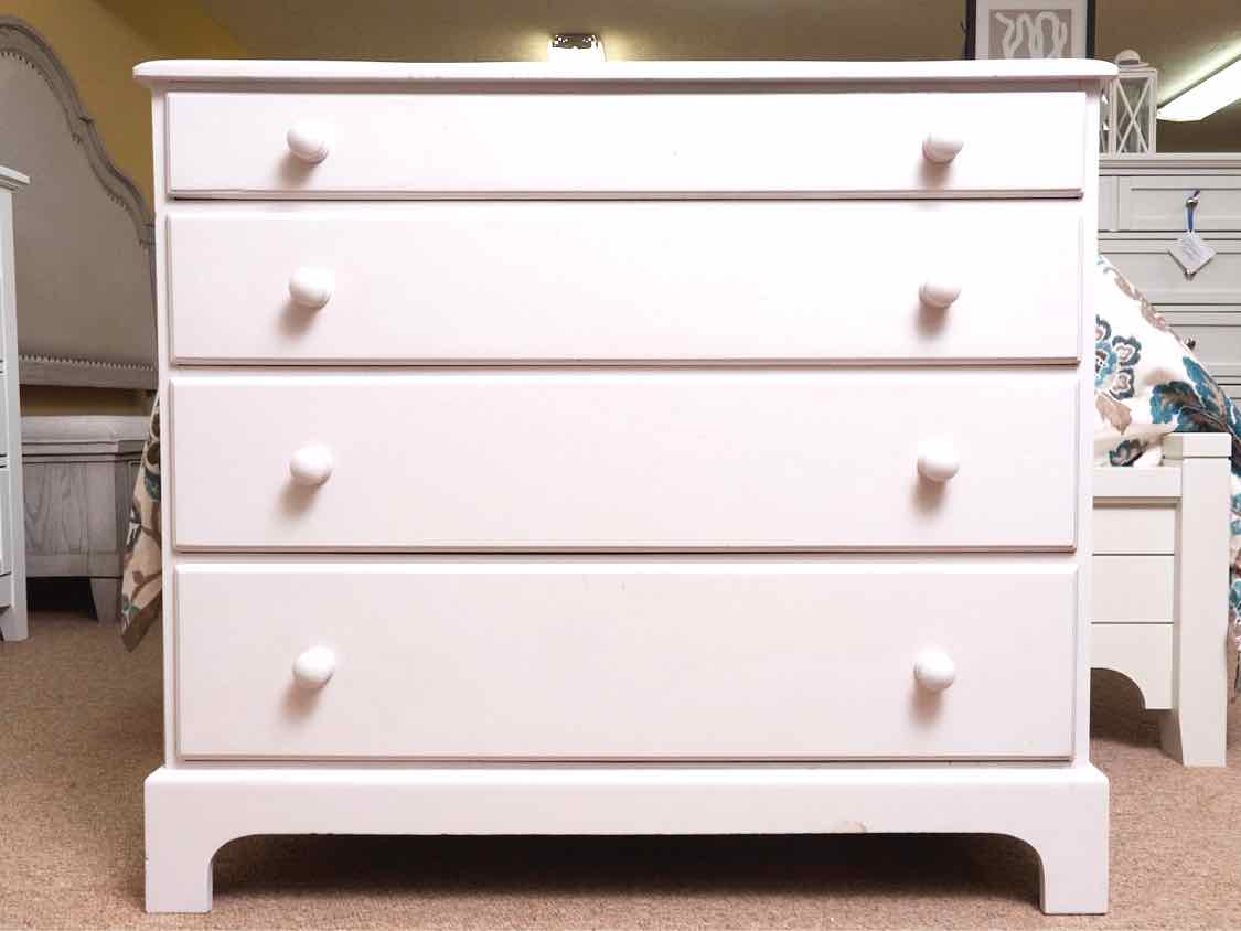 'Sea Foam White' Finish 4 Drawer Chest