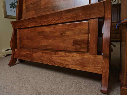 Klaussner Queen Cherry Sleigh Bed