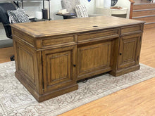 Haverty Furniture Weathered Wood Partner's Desk