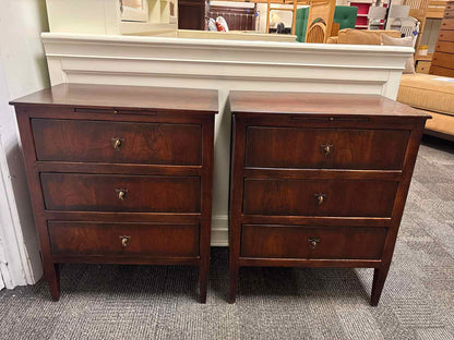 Henredon 'Acquisitions' Pair of Nightstands
