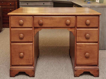 Maple  Knee Hole 7 Drawer Desk