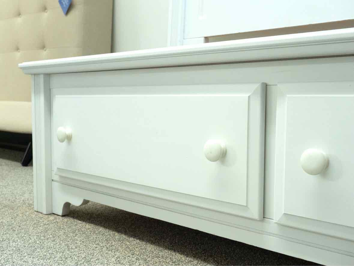 Vaughan Bassett 'Hamilton-Franklin Storage' Queen Bed