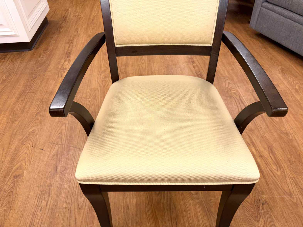 Home Meridian 'Quinton' Table w/ 6 'Quinton' Dining Chairs