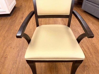 Home Meridian 'Quinton' Table w/ 6 'Quinton' Dining Chairs