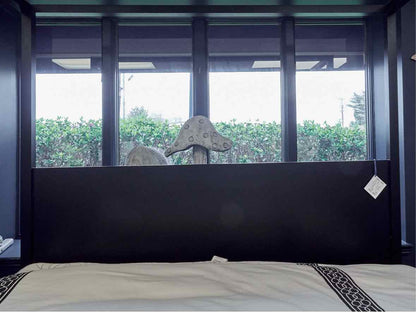 Gat Creek 'Flynn' Four Post Canopy King Platform Bed