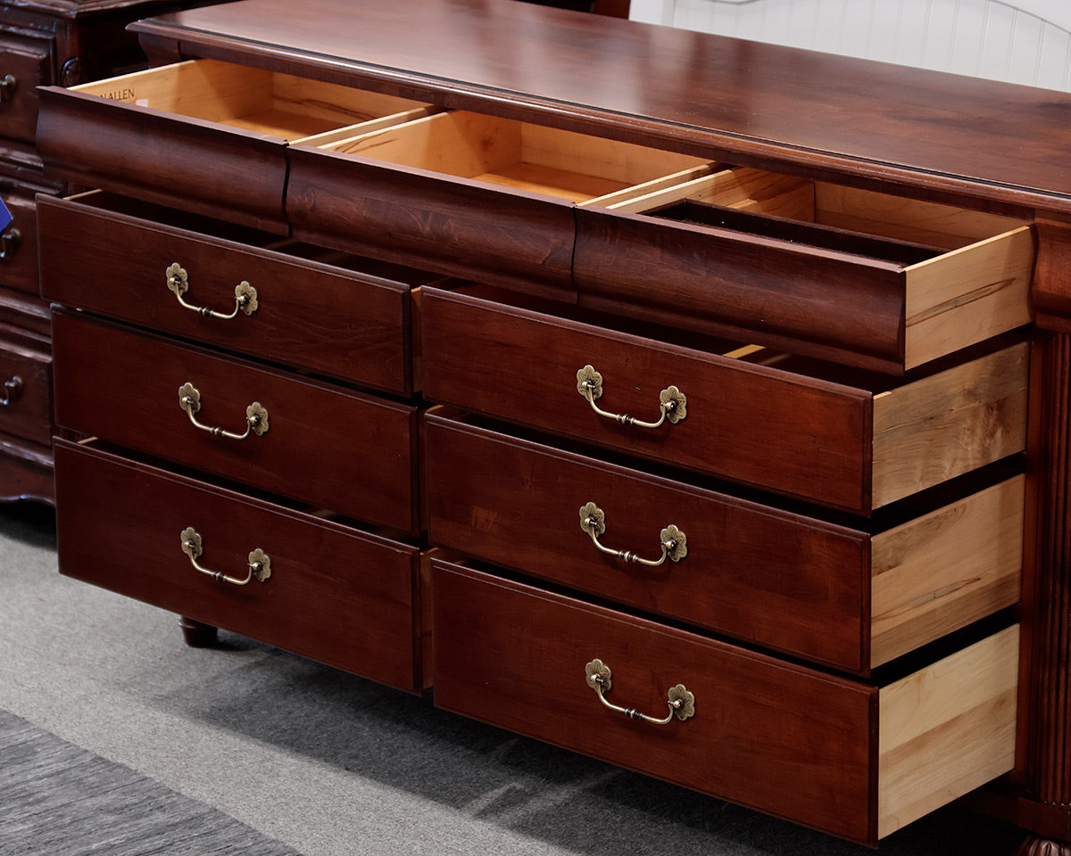 Ethan Allen British Classics 'Marques' 9-Drawer Dresser