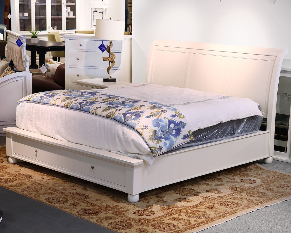 Aspen King 'Cambridge' White Sleigh Bed