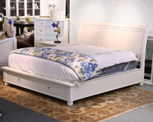 Aspen King 'Cambridge' White Sleigh Bed