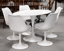 MCM 48" Oval Dining Table With Five Chairs