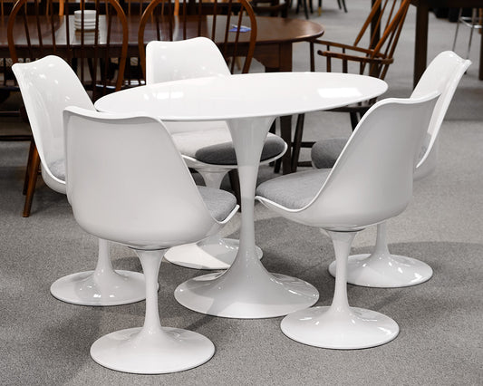 MCM 48" Oval Dining Table With Five Chairs