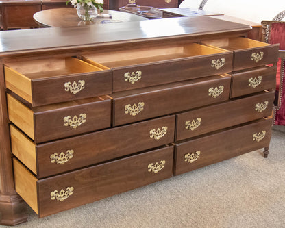 Ethan Allen' Georgian Court' Cherry 10 Drawer  Dresser