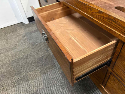 Intercon Furniture Oak Park Queen Storage Bed