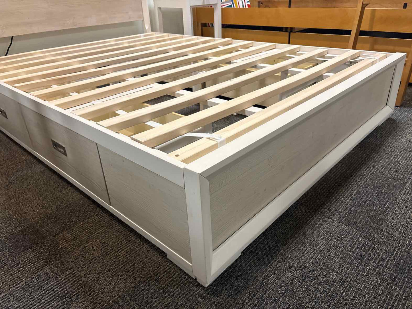 Pottery Barn Teen 'Callum' Full Storage Bed