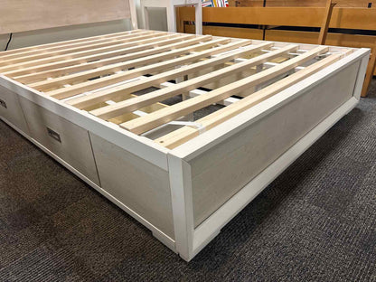 Pottery Barn Teen 'Callum' Full Storage Bed