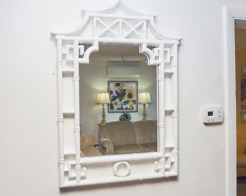 "Shing" Mirror in Glossy White