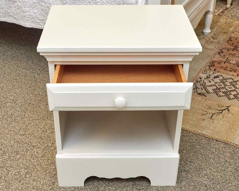 White Single Drawer Nightstand with Shelf