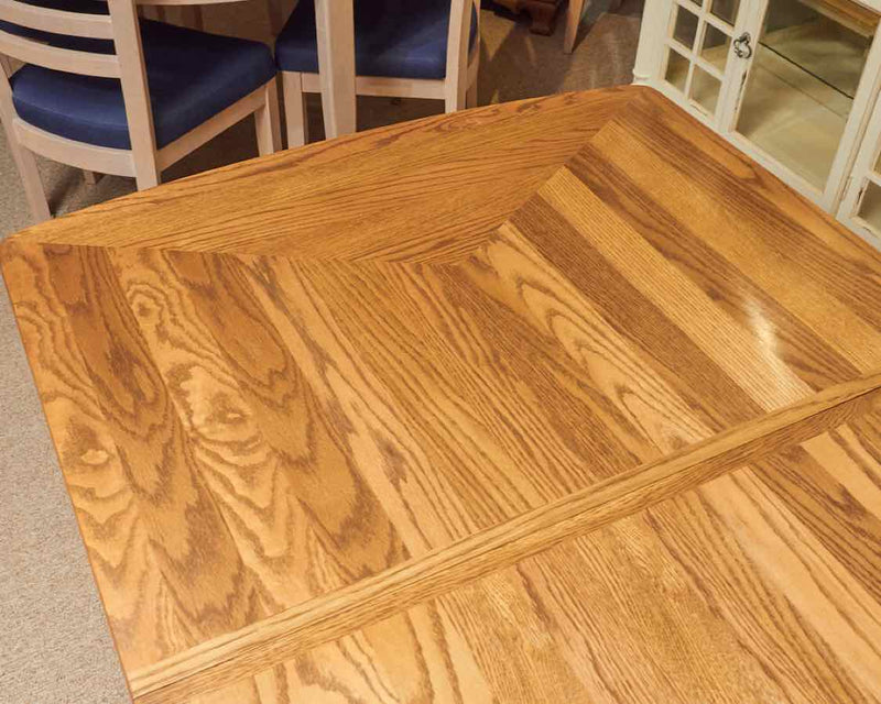 Oak Dining Table with 1 18" Leaf